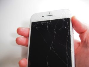 スマホの画面割れ写真